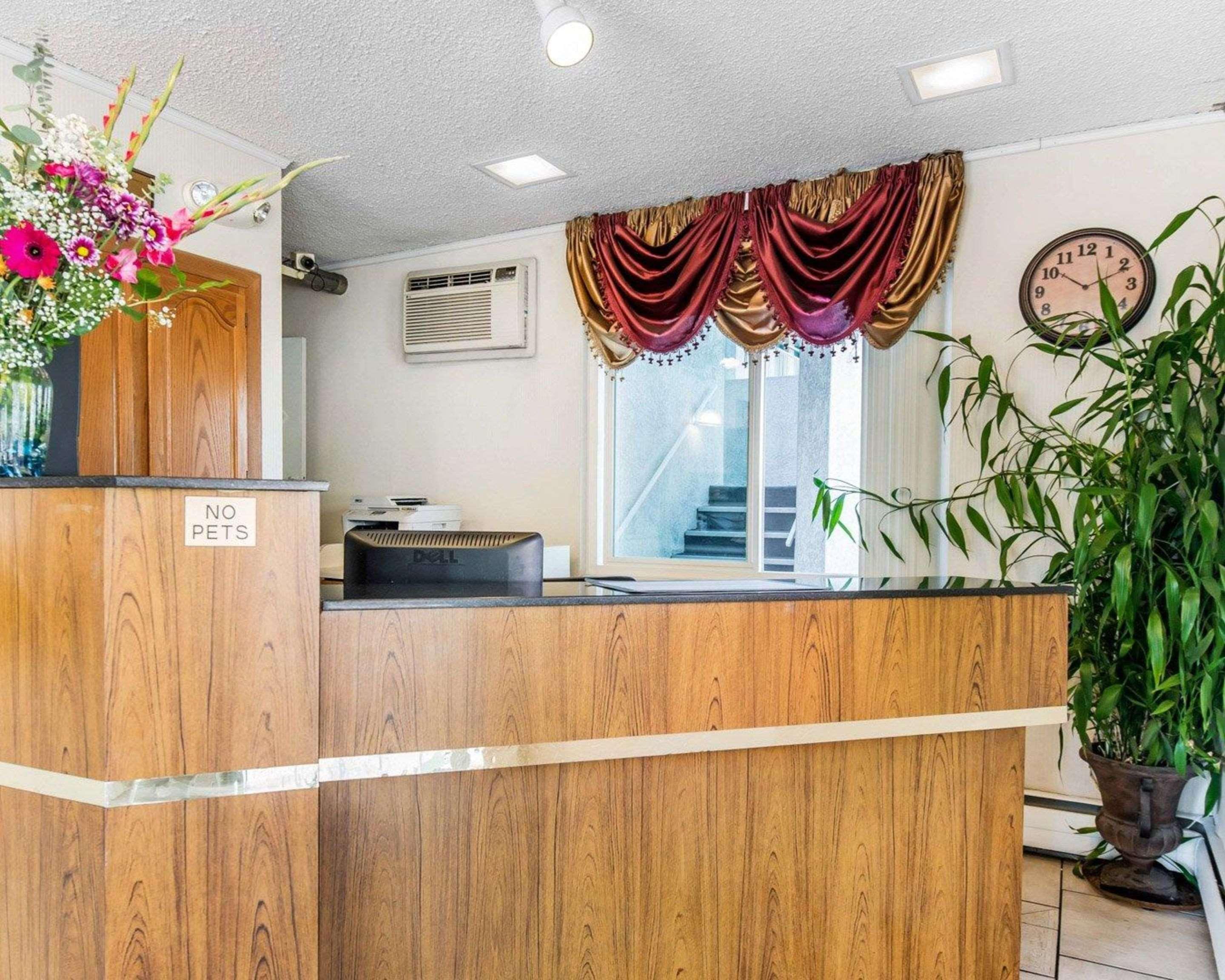 Lodge Econo Downtown